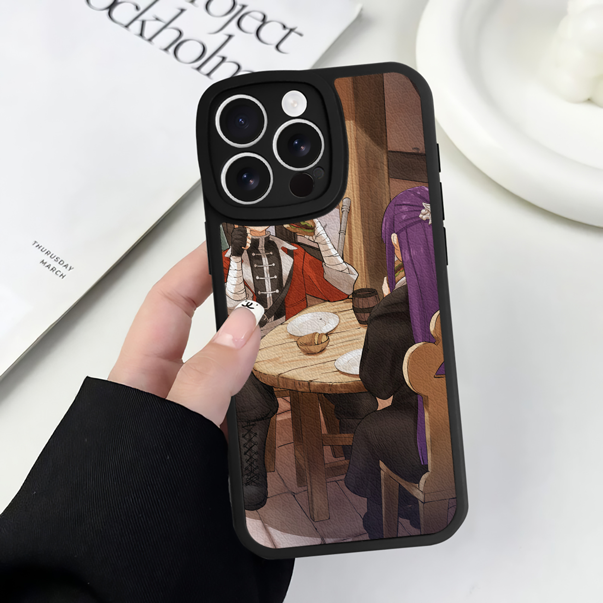 （画像用） 葬送のフリーレン Frieren 【iPhone 16シリーズ対応】シリコンスマホケース（レザー調） 材質：シリコン